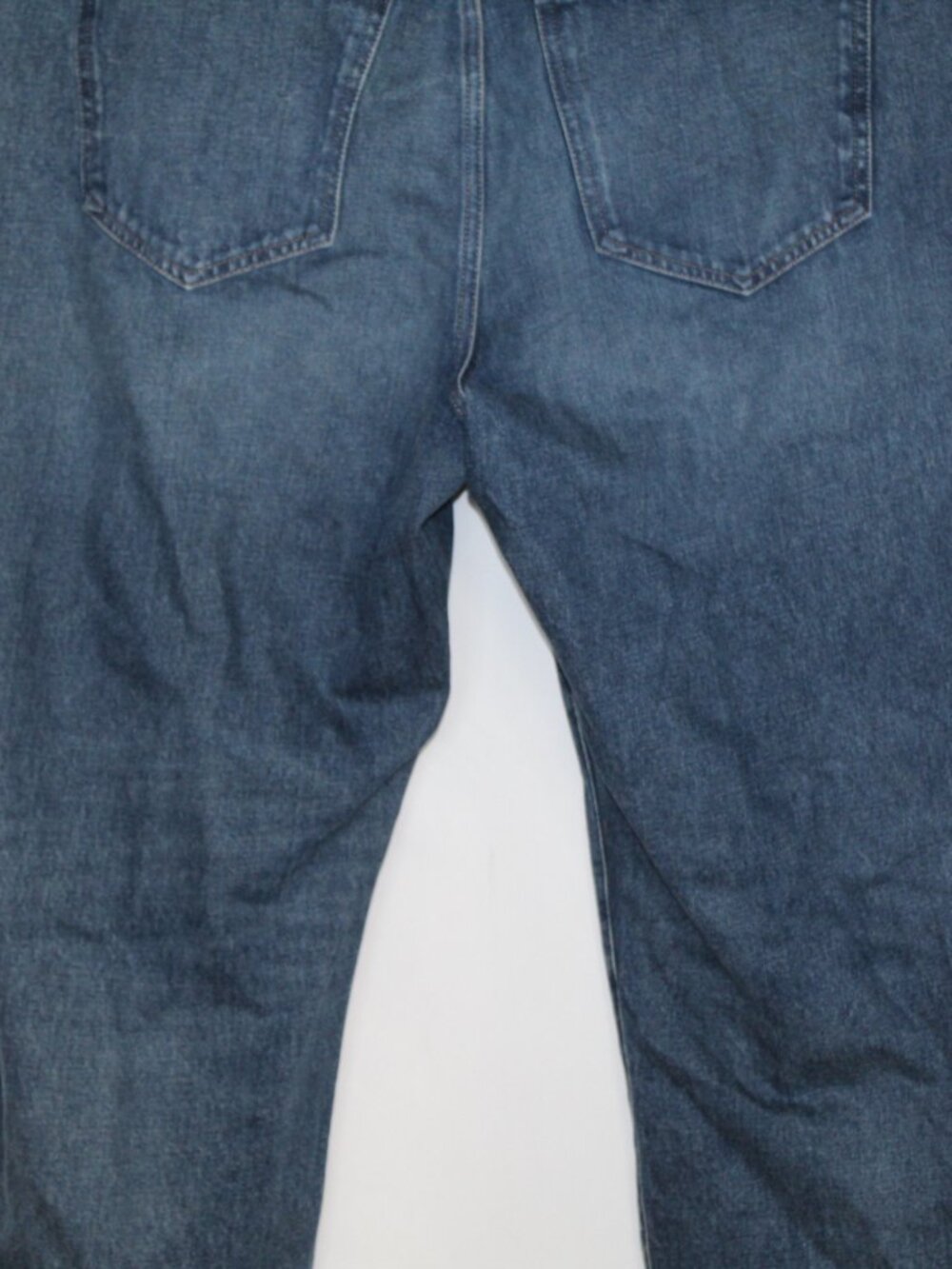 Madewell Straight-Leg Jeans in Medium Blue Wash - Picture 10 of 12